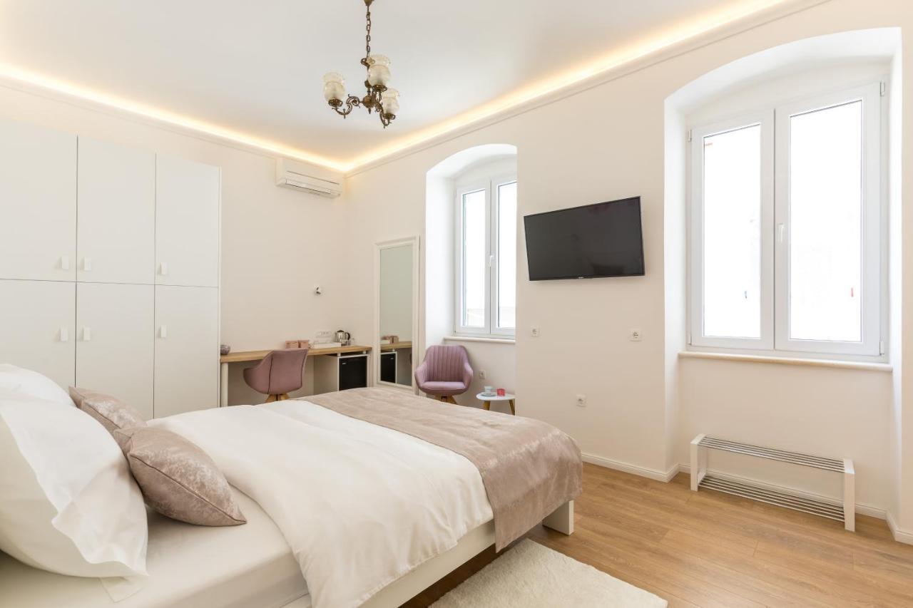 Maniva Old Town Luxury Rooms - Prime Spot By Riva Promenade スプリト エクステリア 写真